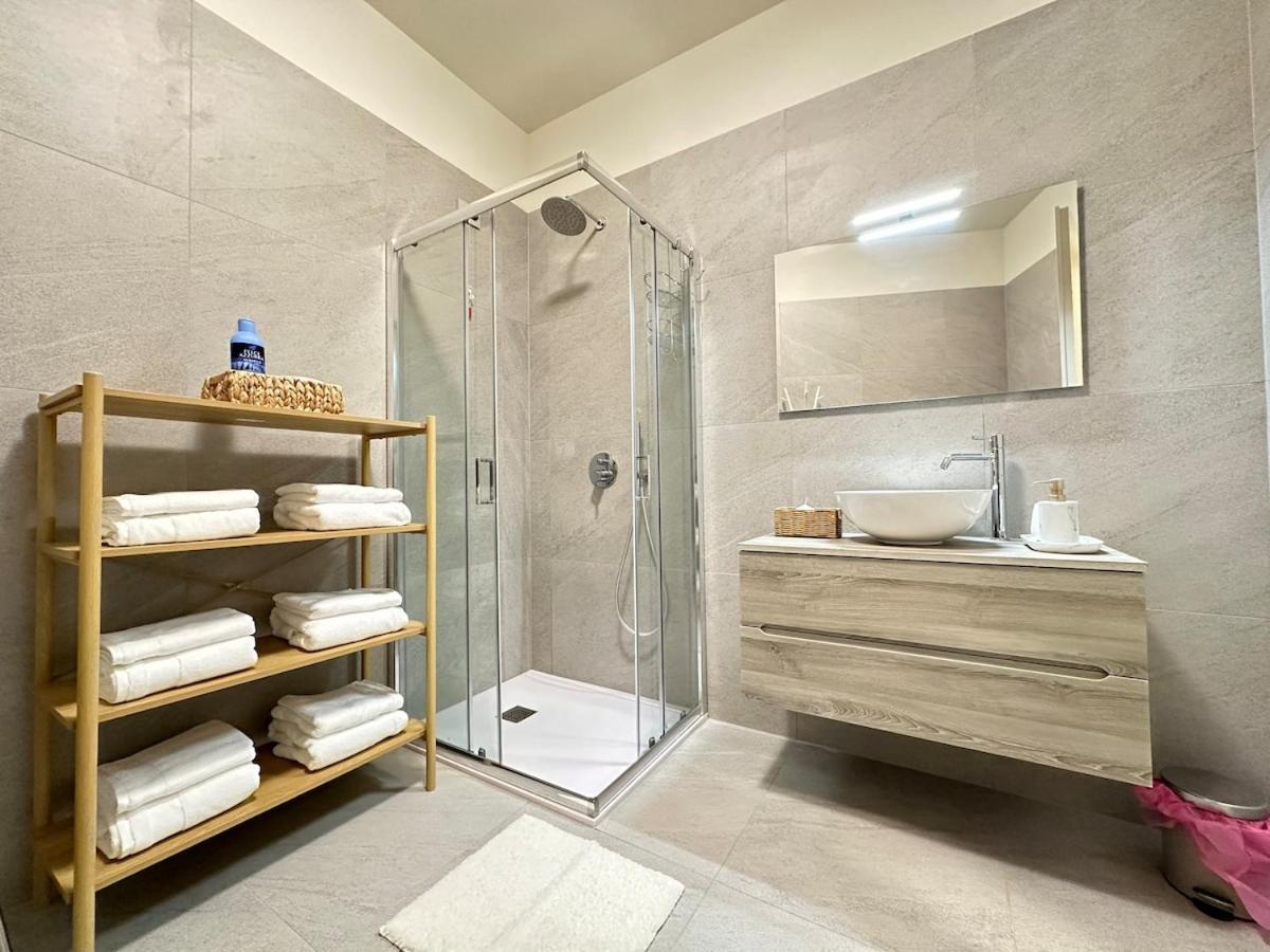 Trilocale, 2 Camere Da Letto, Parcheggio Gratuito Cremona Bagian luar foto